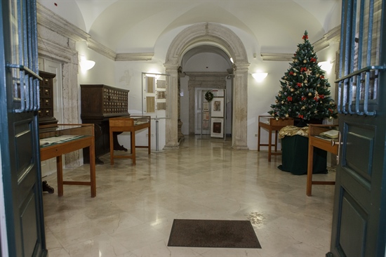 „Osam stoljeća dubrovačkoga kolendavanja“ - multilokacijska izložba predstavljena u Znanstvenoj knjižnici