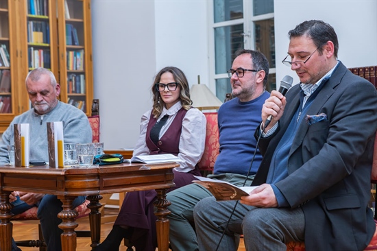 Predstavljena zbirka pjesama „Moli Boga ćeri i šuti!“ Josipe Garilović